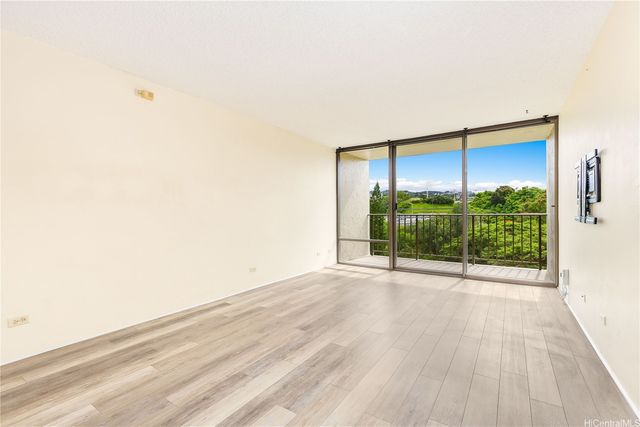 98-500 Koauka Loop 7G, Aiea, HI 96701