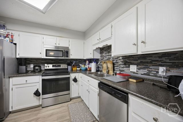 906 Wrenwood Lane, Hinesville, GA 31313