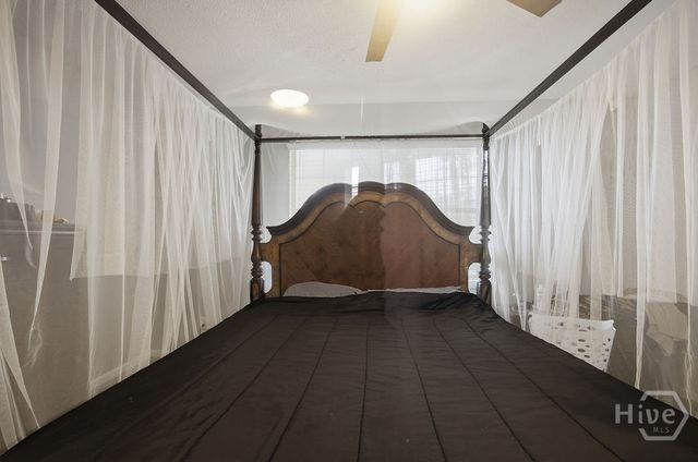 906 Wrenwood Lane, Hinesville, GA 31313