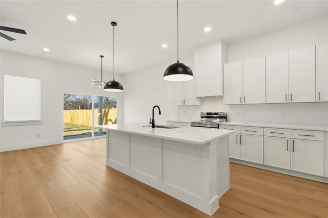 9419 Briggs Street, Dallas, TX 75227