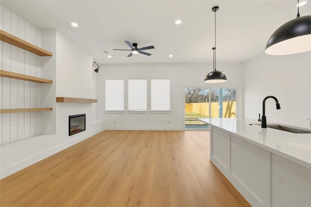 9419 Briggs Street, Dallas, TX 75227