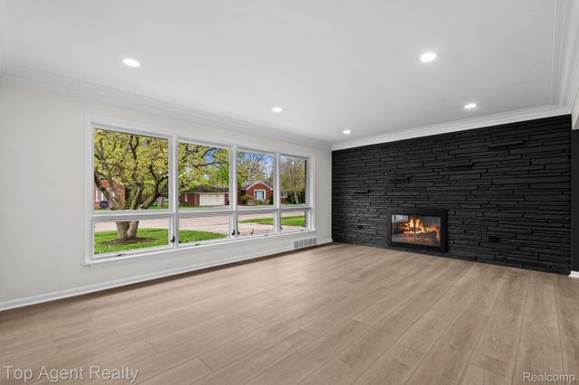 19771 Old Homestead Drive, Harper Woods, MI 48225