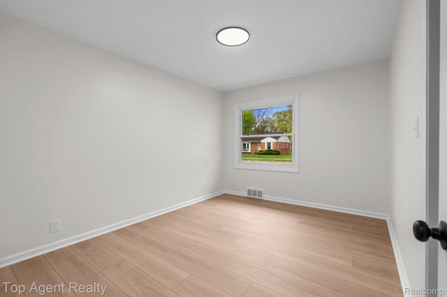 19771 Old Homestead Drive, Harper Woods, MI 48225