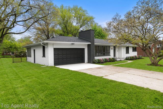 19771 Old Homestead Drive, Harper Woods, MI 48225