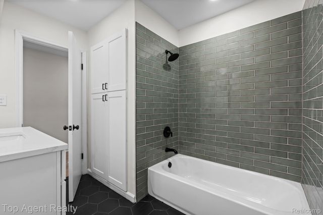 19771 Old Homestead Drive, Harper Woods, MI 48225