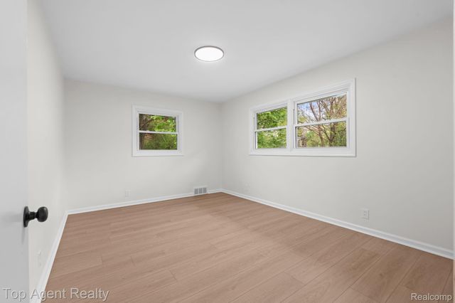 19771 Old Homestead Drive, Harper Woods, MI 48225