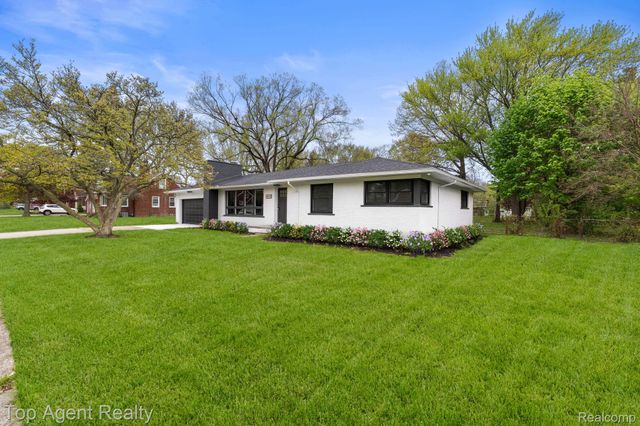 19771 Old Homestead Drive, Harper Woods, MI 48225