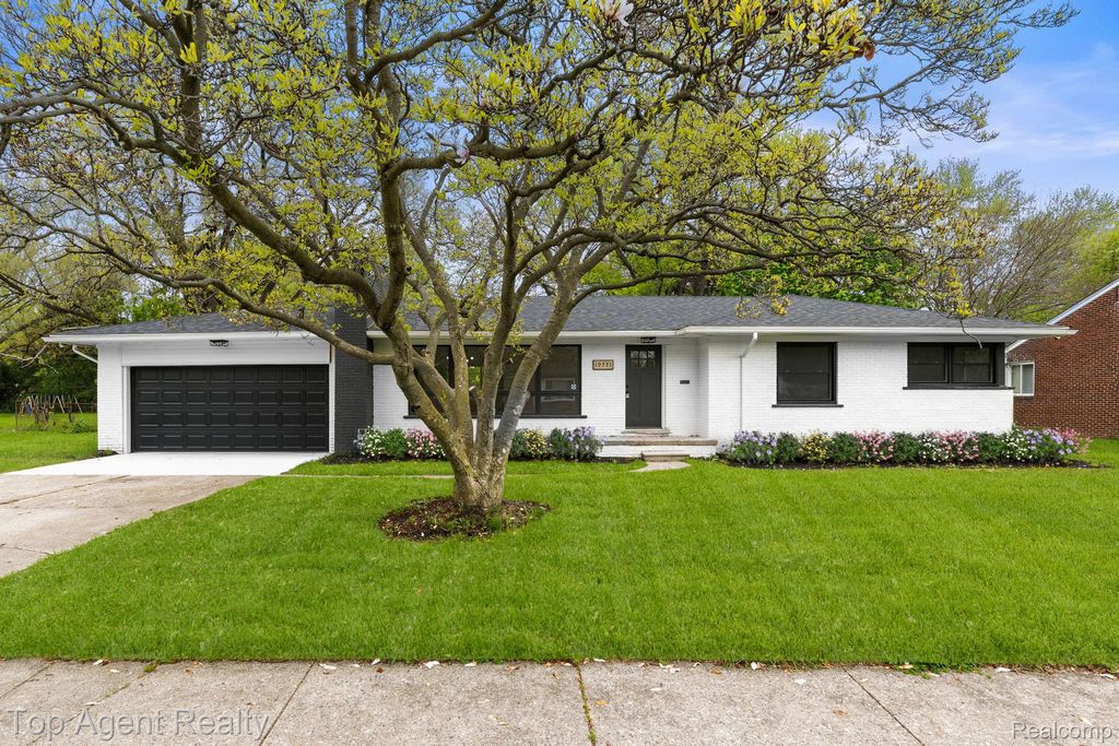19771 Old Homestead Drive, Harper Woods, MI 48225