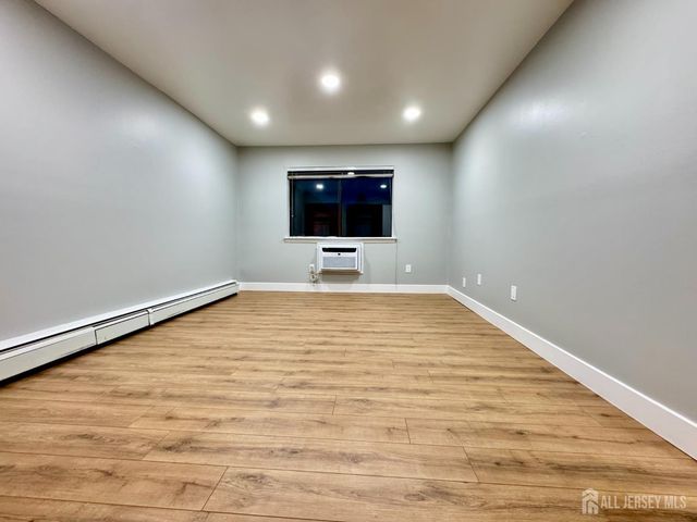 1032 Cricket Lane, Woodbridge Proper, NJ 08095