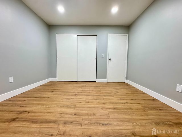 1032 Cricket Lane, Woodbridge Proper, NJ 08095