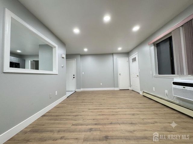 1032 Cricket Lane, Woodbridge Proper, NJ 08095