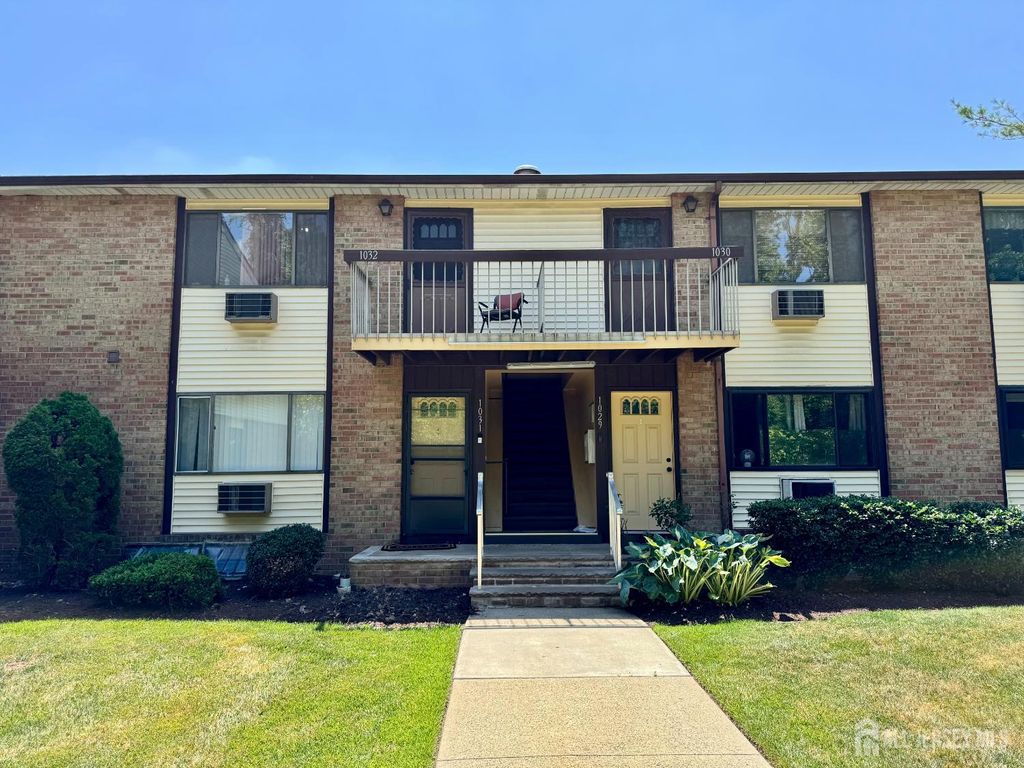 1032 Cricket Lane, Woodbridge Proper, NJ 08095