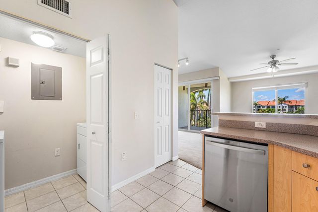 118 Villa Circle 118, Boynton Beach, FL 33435