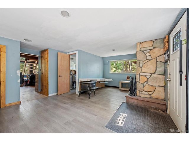 10275 Dowdle Dr, Golden, CO 80403