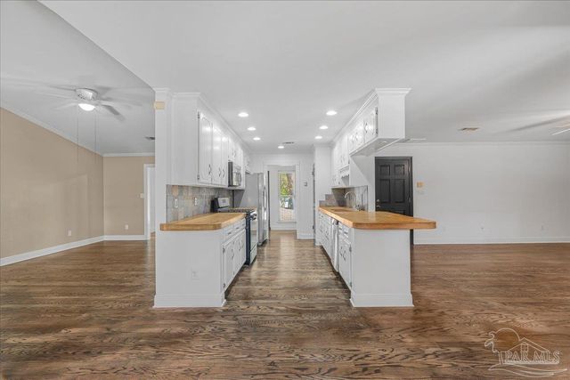 4165 Monteigne Dr, Pensacola, FL 32504