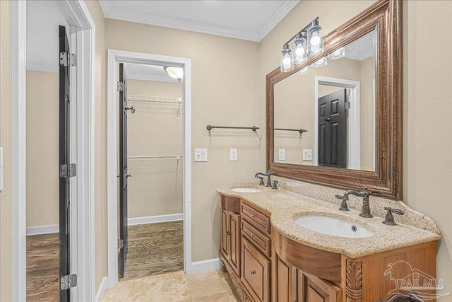 4165 Monteigne Dr, Pensacola, FL 32504