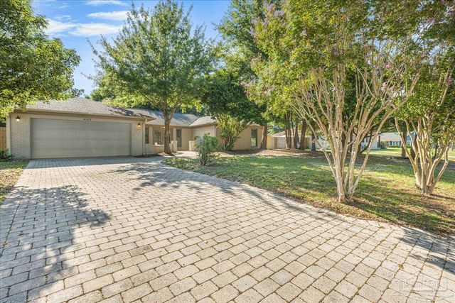 4165 Monteigne Dr, Pensacola, FL 32504