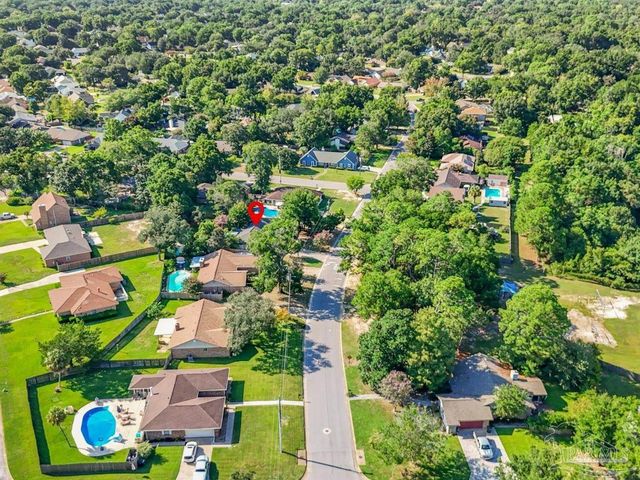 4165 Monteigne Dr, Pensacola, FL 32504