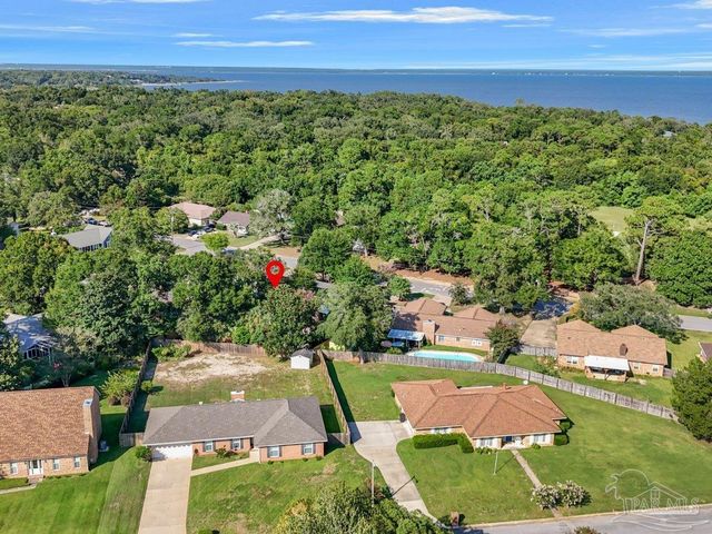 4165 Monteigne Dr, Pensacola, FL 32504