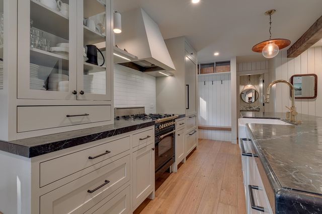 2045 West Lake Boulevard, Tahoe City, CA 96145