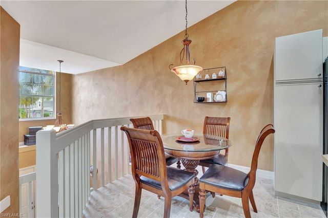 2103 Tama CIR 202, Naples, FL 34112