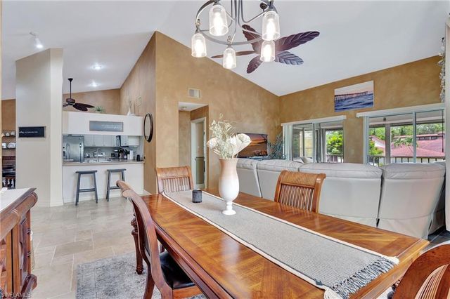 2103 Tama CIR 202, Naples, FL 34112