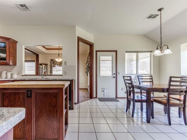 932 NW 171st Place, Edmond, OK 73012