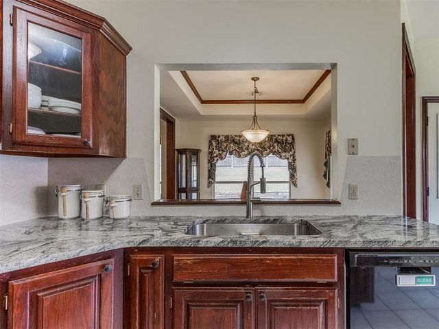 932 NW 171st Place, Edmond, OK 73012