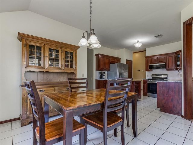 932 NW 171st Place, Edmond, OK 73012