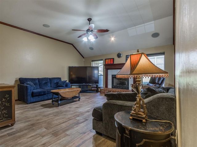 932 NW 171st Place, Edmond, OK 73012