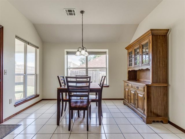 932 NW 171st Place, Edmond, OK 73012