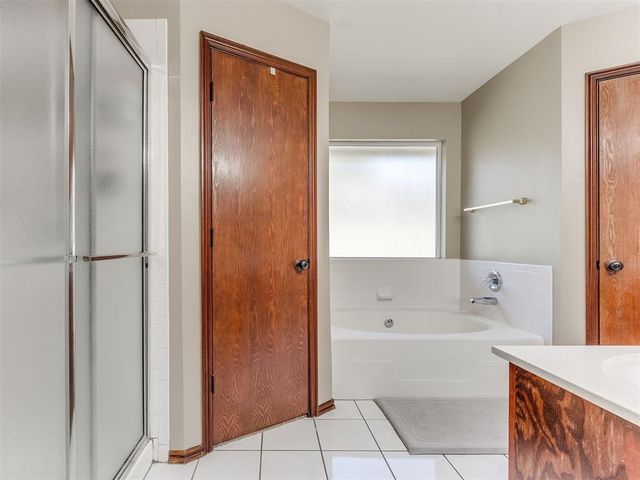 932 NW 171st Place, Edmond, OK 73012