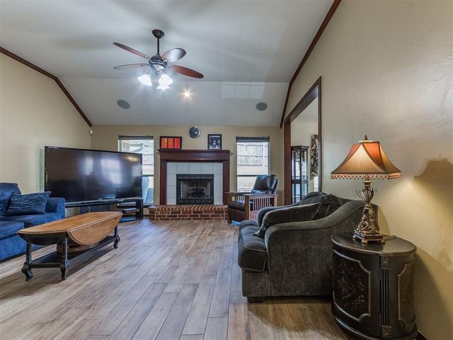 932 NW 171st Place, Edmond, OK 73012