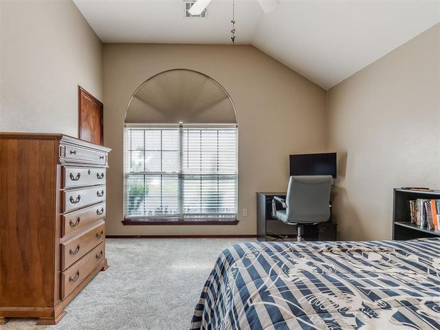 932 NW 171st Place, Edmond, OK 73012