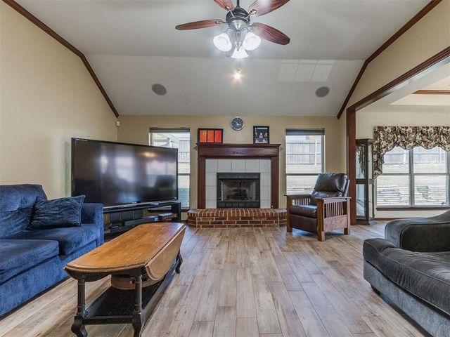 932 NW 171st Place, Edmond, OK 73012