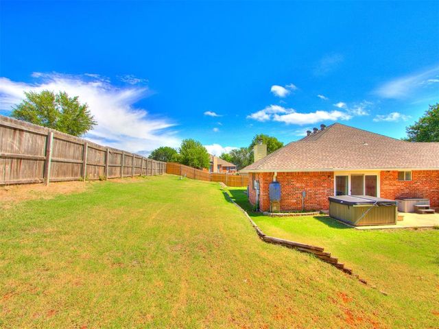932 NW 171st Place, Edmond, OK 73012