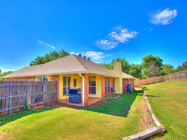 932 NW 171st Place, Edmond, OK 73012