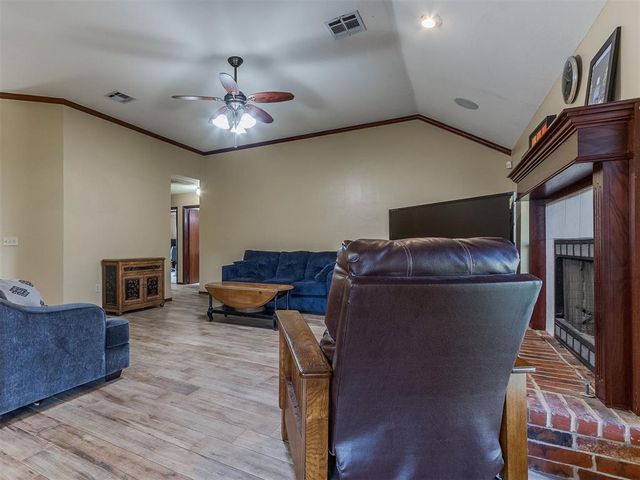 932 NW 171st Place, Edmond, OK 73012