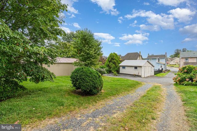 28 S CHURCH ST, Quarryville, PA 17566