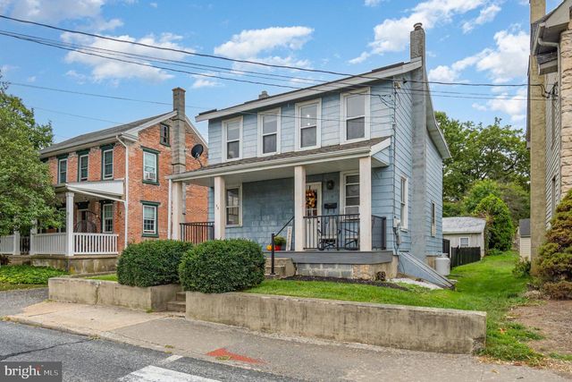 28 S CHURCH ST, Quarryville, PA 17566