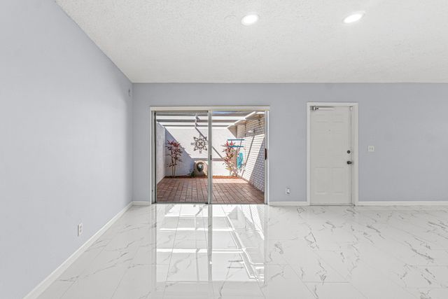 10119 S 42nd Terrace 129, Boynton Beach, FL 33436