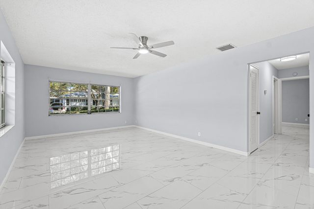 10119 S 42nd Terrace 129, Boynton Beach, FL 33436