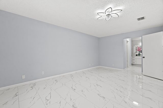 10119 S 42nd Terrace 129, Boynton Beach, FL 33436