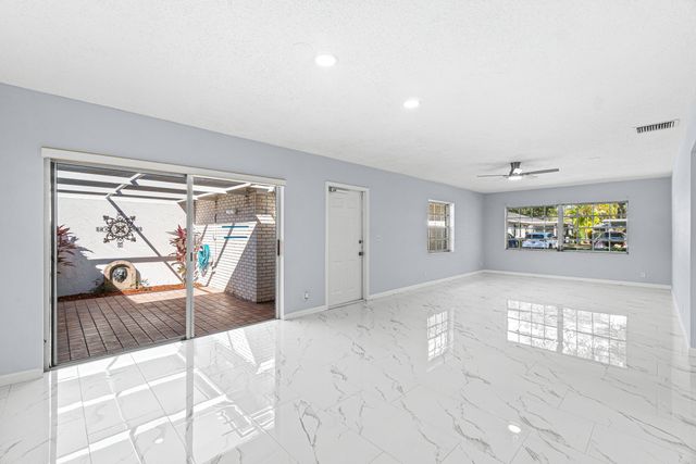 10119 S 42nd Terrace 129, Boynton Beach, FL 33436