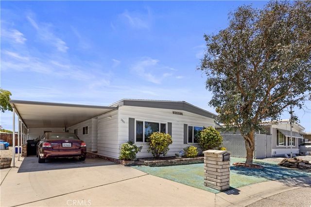 1711 Santo Domingo, Hemet, CA 92545