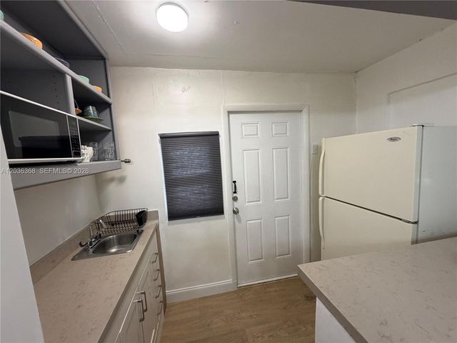1061 NE 137th St 1, North Miami, FL 33161