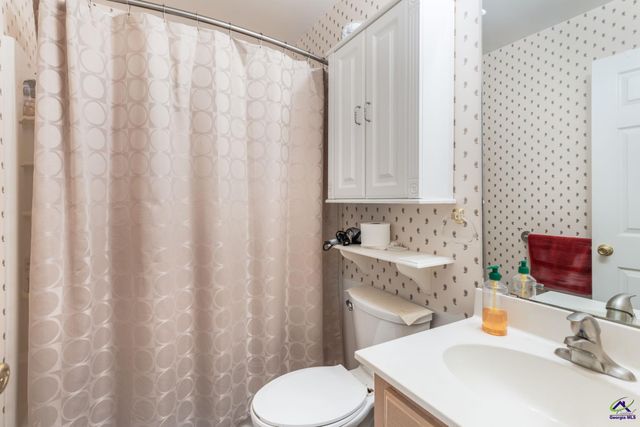 207 Castle Pines Drive, Bonaire, GA 31047