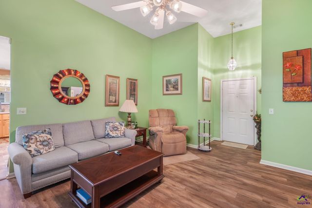 207 Castle Pines Drive, Bonaire, GA 31047