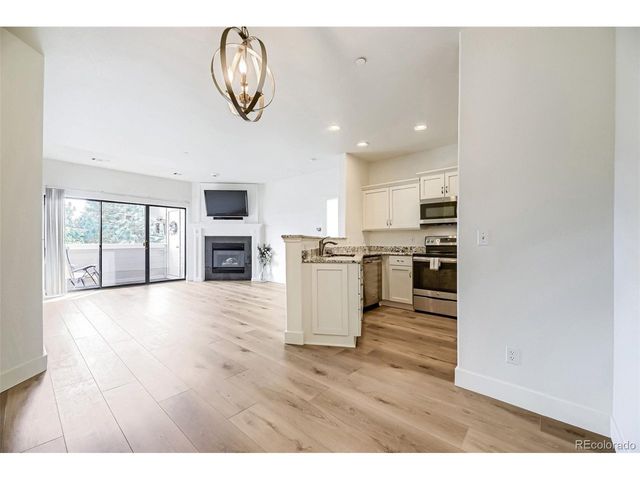 7498 S Alkire St 201, Littleton, CO 80127