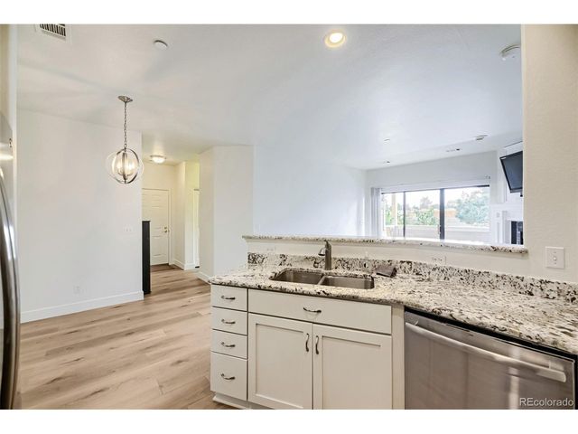 7498 S Alkire St 201, Littleton, CO 80127